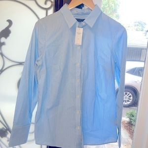 Brand new with tags women’s blue banana republic dress shirt. Perfect condition
